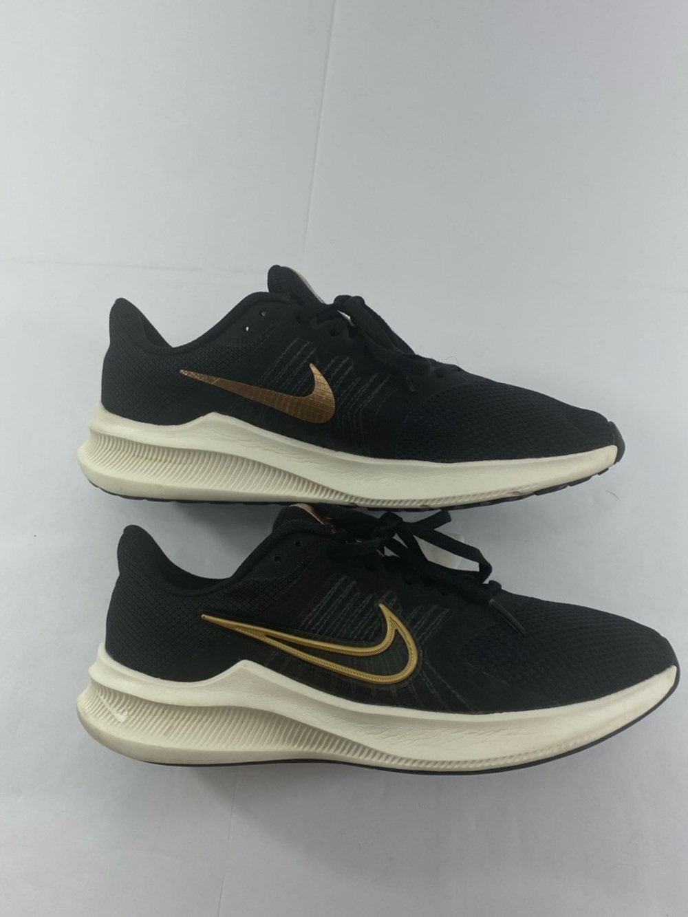 Nike Downshifter 11 Black Metallic Copper Coin Women’s Size 8 Shoes # CW3413-002